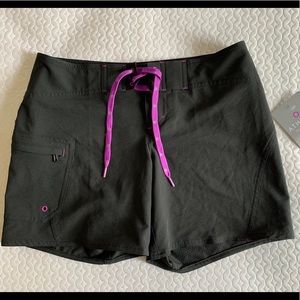 Athleta Clearwater board shorts black NWT sz 4